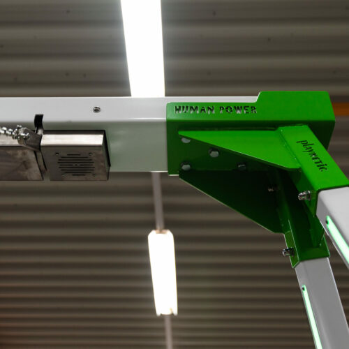 Speeltoestel LED Schommel 8 Detail van de Schommel. Stevige constructie die lang meegaat.